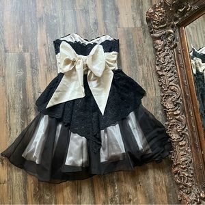Betsy Johnson Party Dress Mini Strapless Bow Tulle sz 6